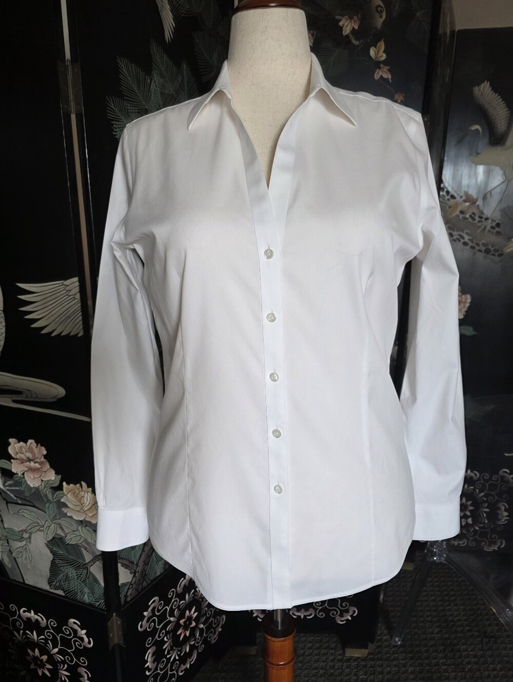 Brooks Brothers Fitted Non-Iron Stretch Supima Cotton Open V-Neck Dress Shirt